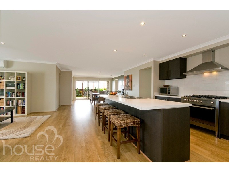 207 Alawoona Street, Redbank Plains QLD 4301