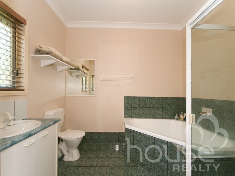 63 Lansdowne Way, Chuwar QLD 4306