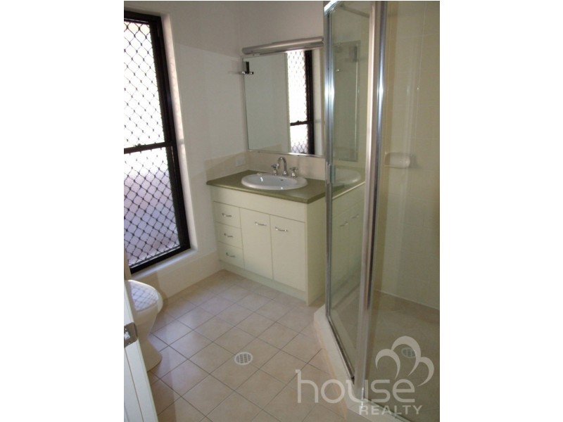 9 Yarula Close, Karana Downs QLD 4306
