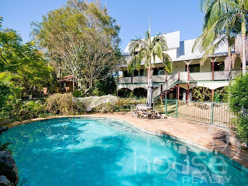 156 College Road, Karana Downs QLD 4306