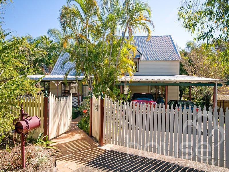 156 College Road, Karana Downs QLD 4306
