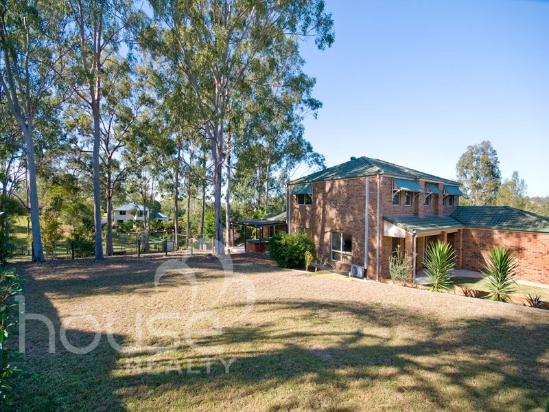 76 Bundoora Drive, Karana Downs QLD 4306