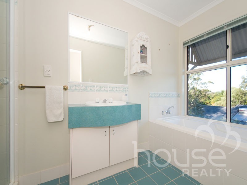 76 Bundoora Drive, Karana Downs QLD 4306