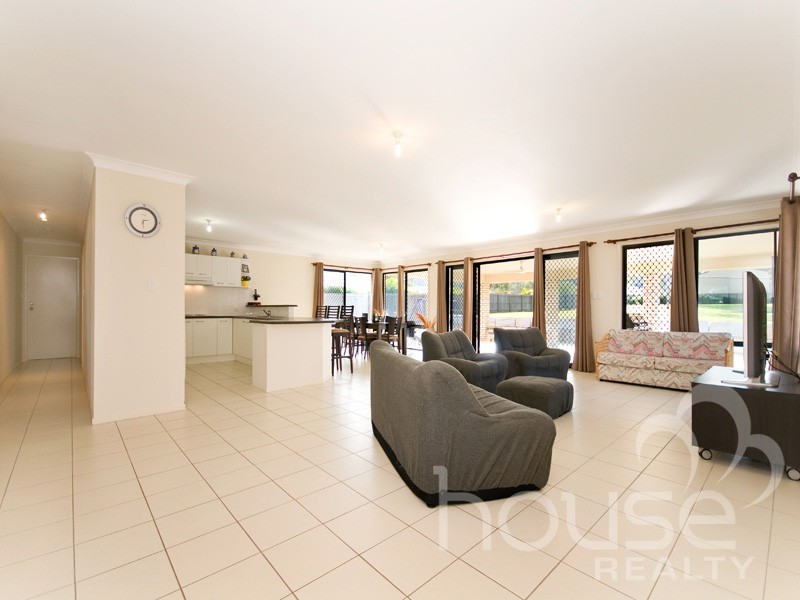 71 Diamantina Circle, Karalee QLD 4306