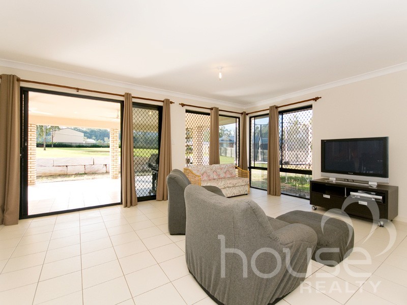 71 Diamantina Circle, Karalee QLD 4306