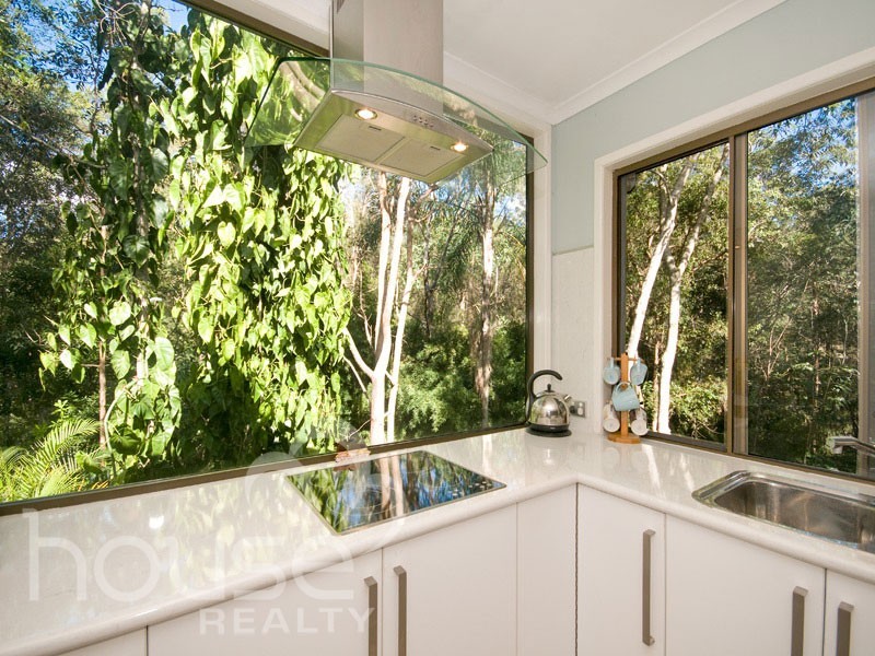 14 Omaru Grove, Karana Downs QLD 4306