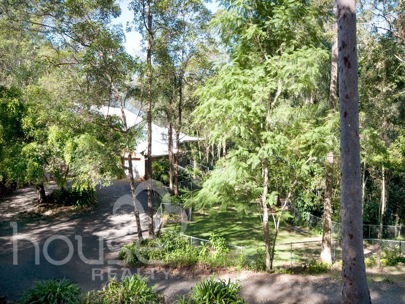 14 Omaru Grove, Karana Downs QLD 4306