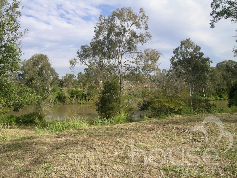 11 Riverside Court, Barellan Point QLD 4306
