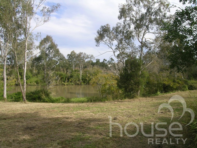 11 Riverside Court, Barellan Point QLD 4306