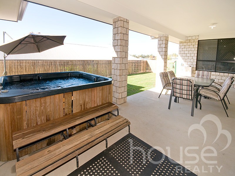 14 Shamrock Court, Chuwar QLD 4306