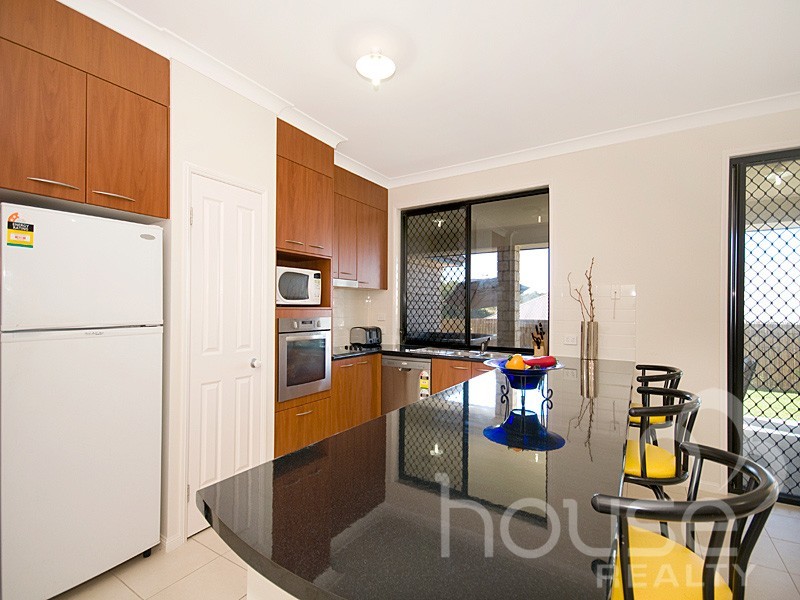 14 Shamrock Court, Chuwar QLD 4306