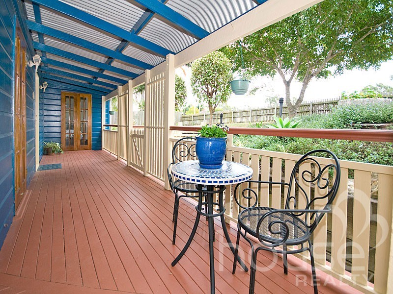 161 College Road, Karana Downs QLD 4306