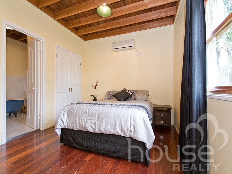 161 College Road, Karana Downs QLD 4306