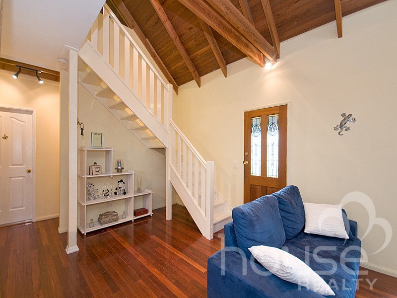 161 College Road, Karana Downs QLD 4306