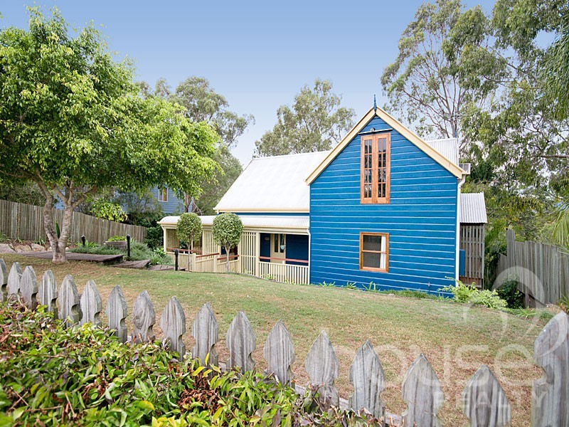 161 College Road, Karana Downs QLD 4306