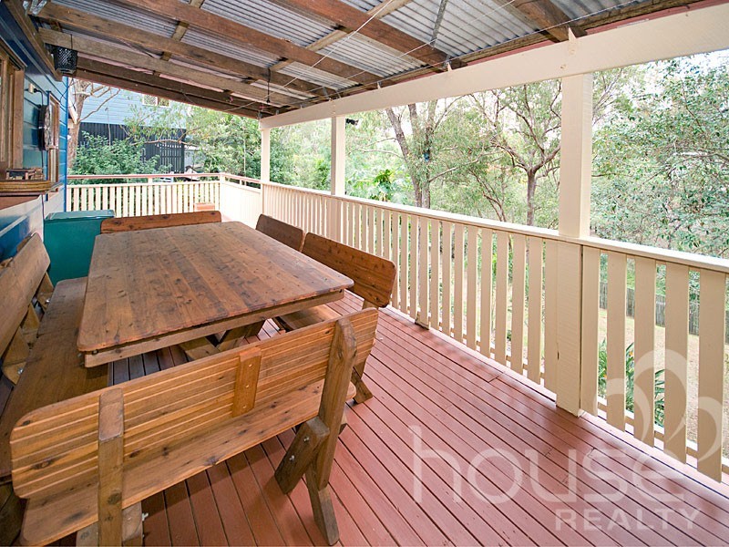 161 College Road, Karana Downs QLD 4306