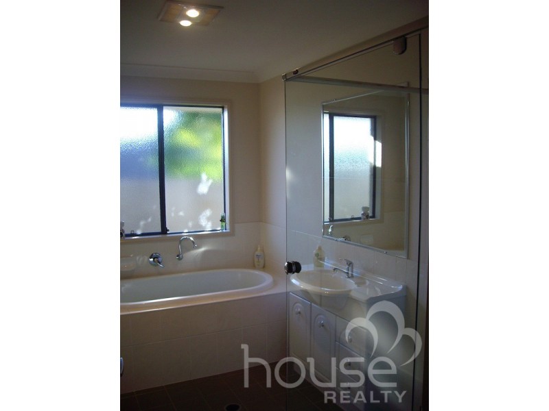 12 Turrbal Street, Bellbowrie QLD 4070