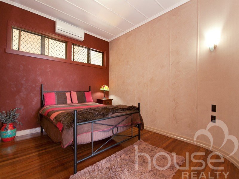 39 McGrath Lane, Booval QLD 4304