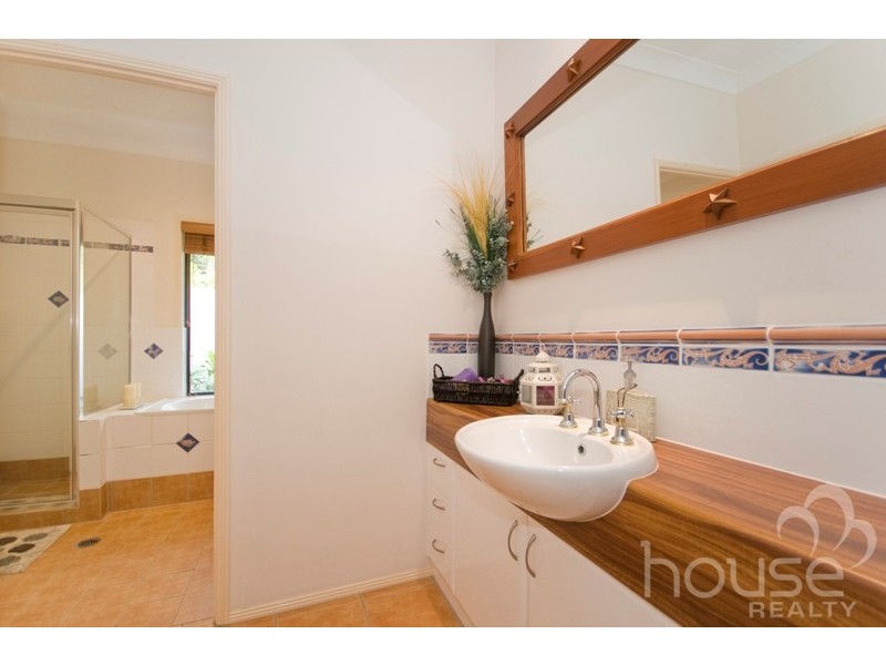 43 York Street, Mount Crosby QLD 4306