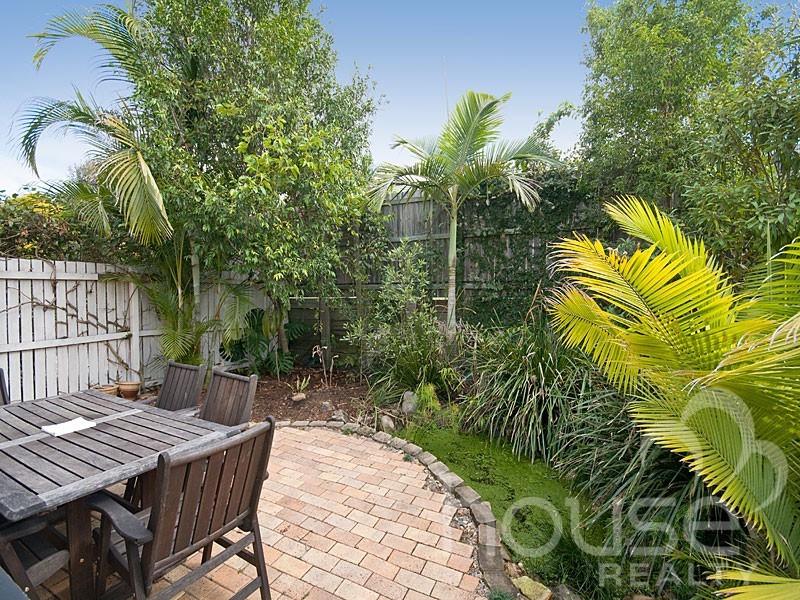 1 Cornuta Close, Bellbowrie QLD 4070