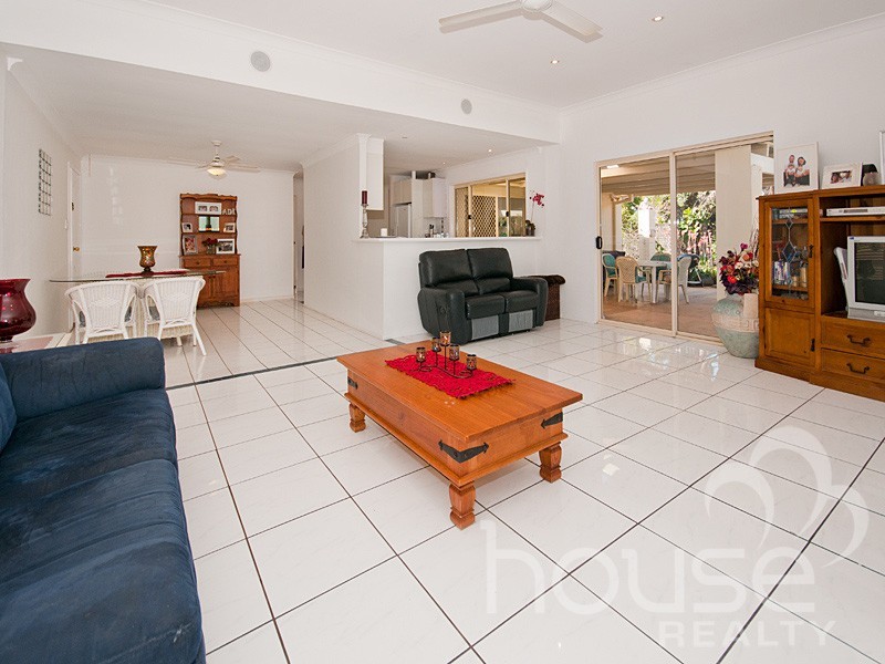 25 Douglas Court, Karalee QLD 4306