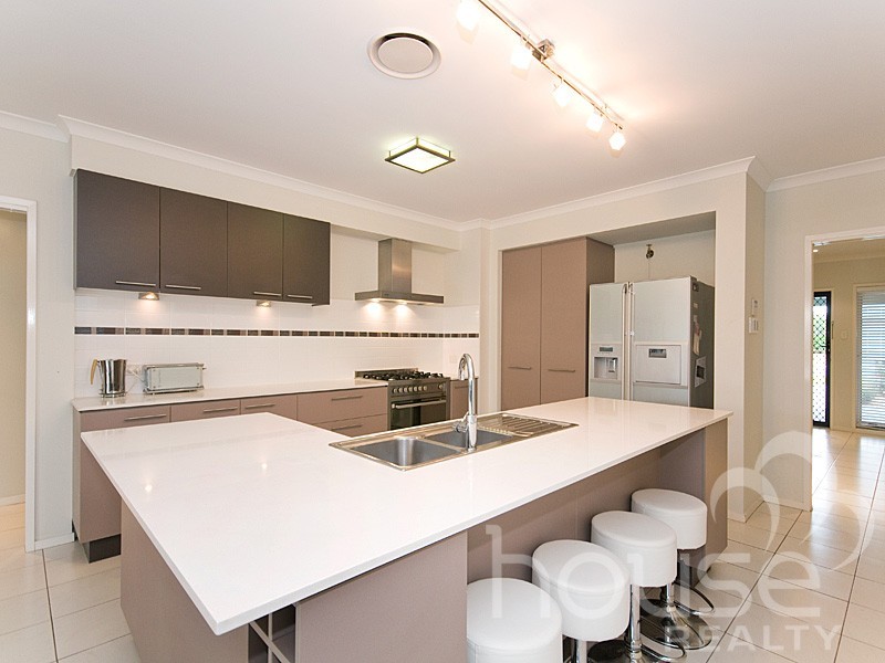 37 Witty Road, Moggill QLD 4070