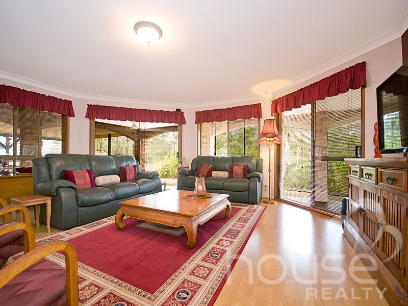 16 Emungerie Grove, Karana Downs QLD 4306