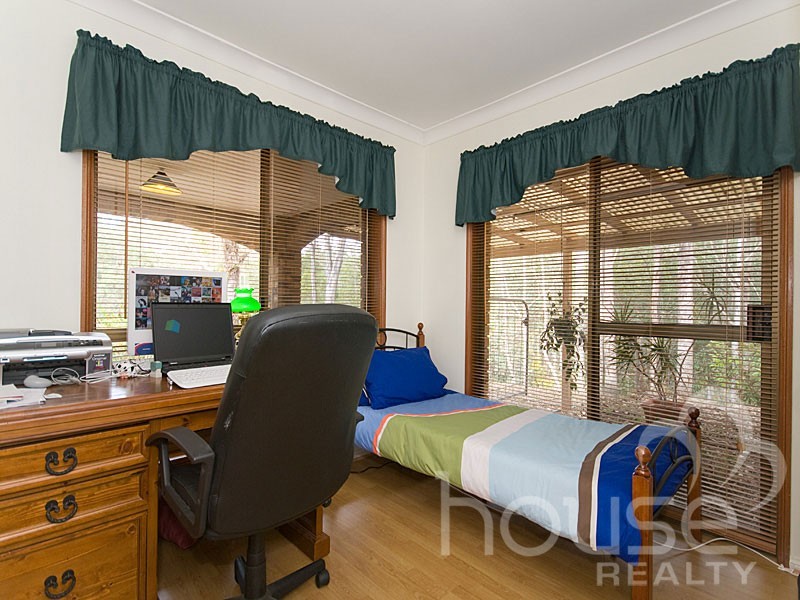 16 Emungerie Grove, Karana Downs QLD 4306