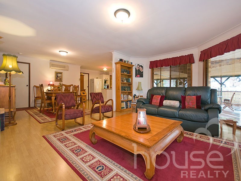 16 Emungerie Grove, Karana Downs QLD 4306