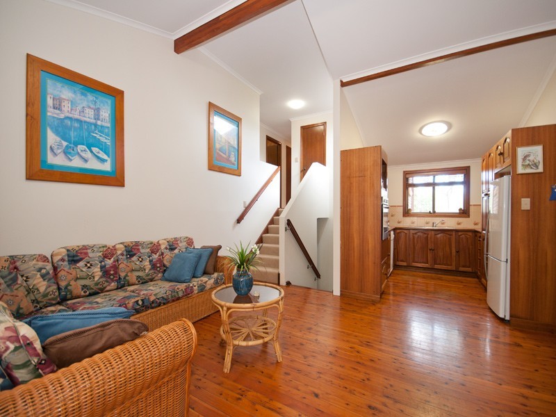 43 Mountain Vista Court, Mount Crosby QLD 4306