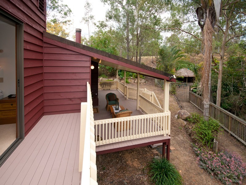 43 Mountain Vista Court, Mount Crosby QLD 4306