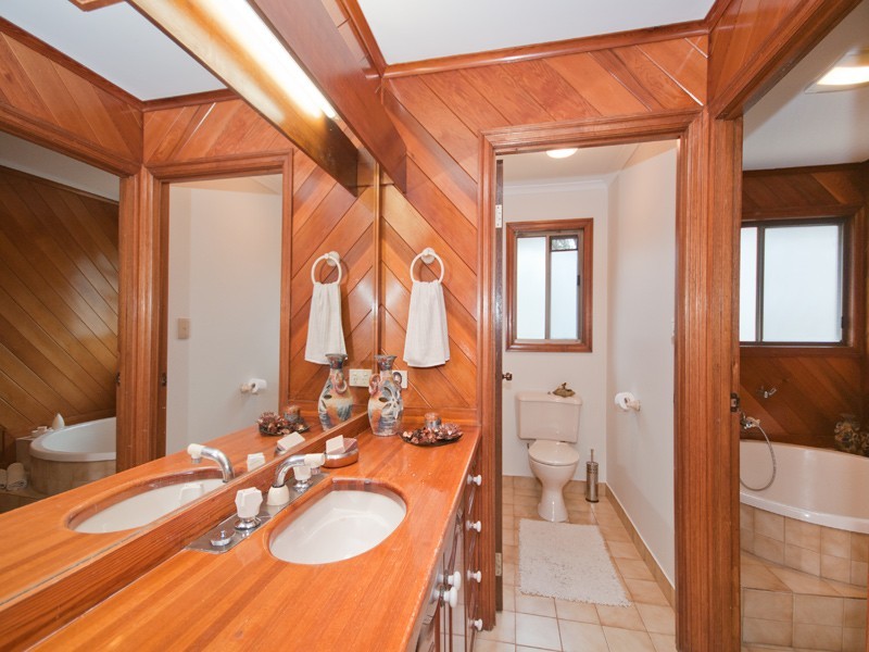 43 Mountain Vista Court, Mount Crosby QLD 4306