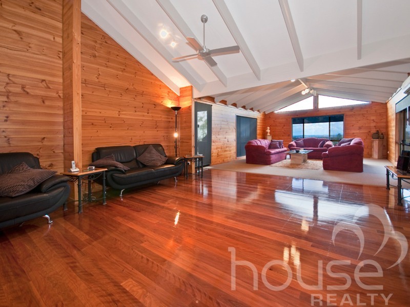228 Blackwall Road, Chuwar QLD 4306
