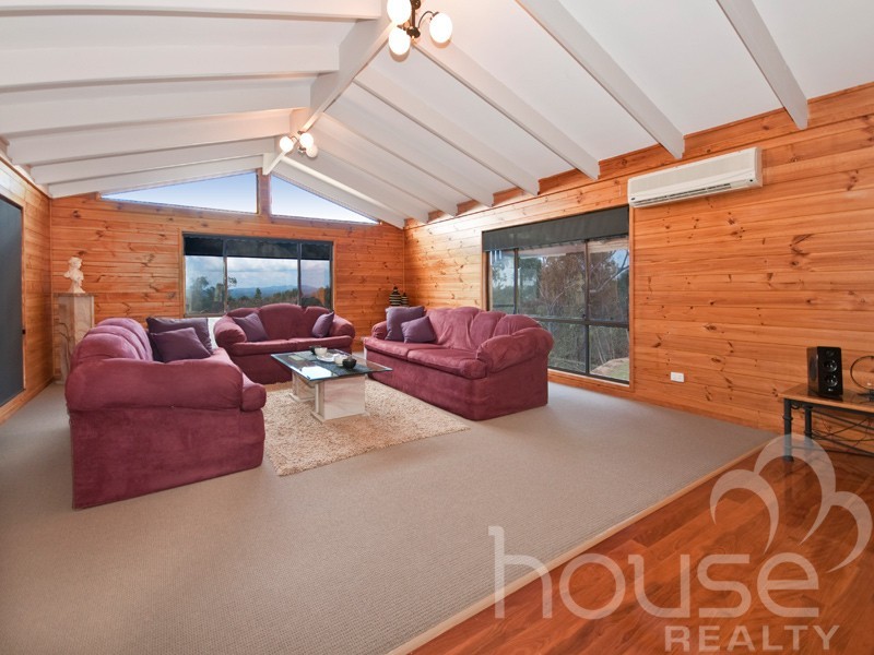 228 Blackwall Road, Chuwar QLD 4306