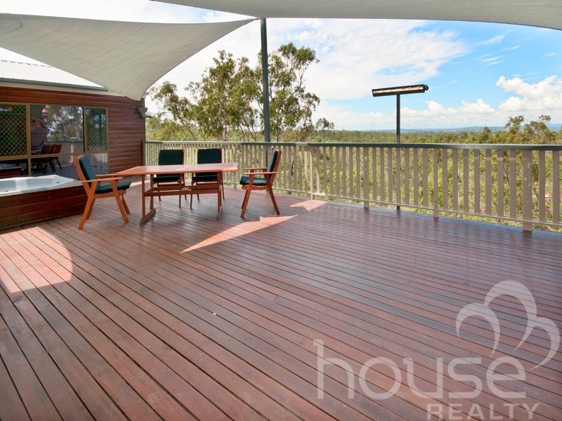 228 Blackwall Road, Chuwar QLD 4306