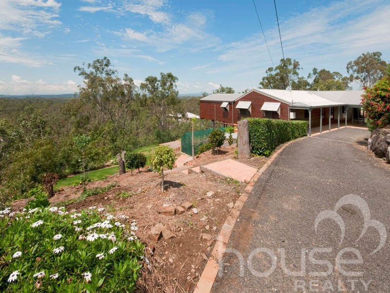 228 Blackwall Road, Chuwar QLD 4306