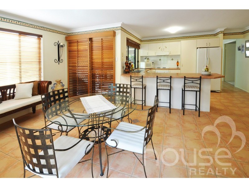 8 Jabiru Place, Bellbowrie QLD 4070