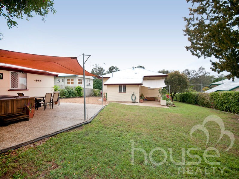 9 Roberts Street, North Ipswich QLD 4305