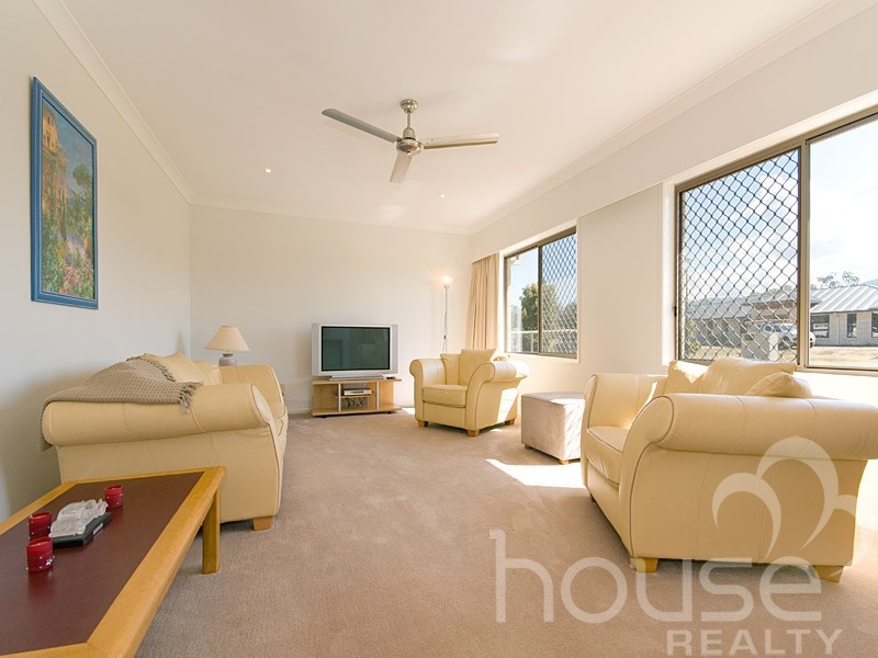 5 President Circle, Karalee QLD 4306