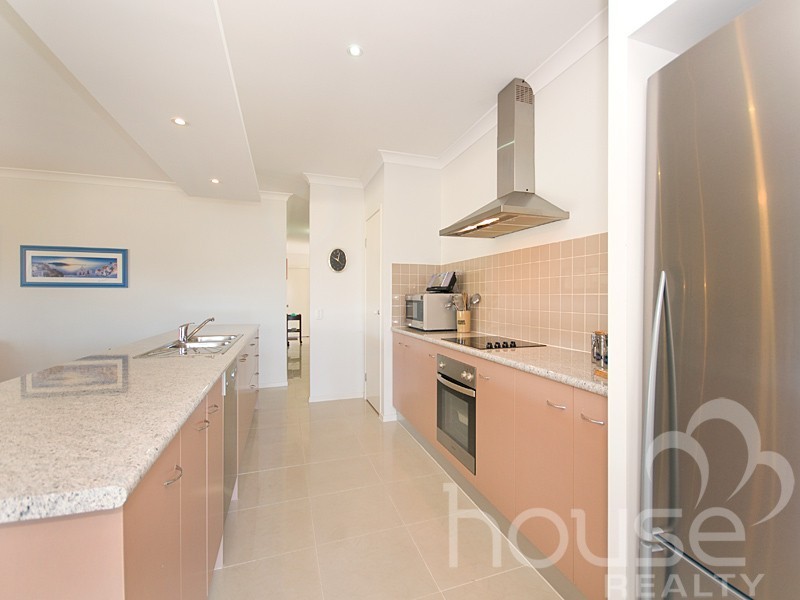 5 President Circle, Karalee QLD 4306