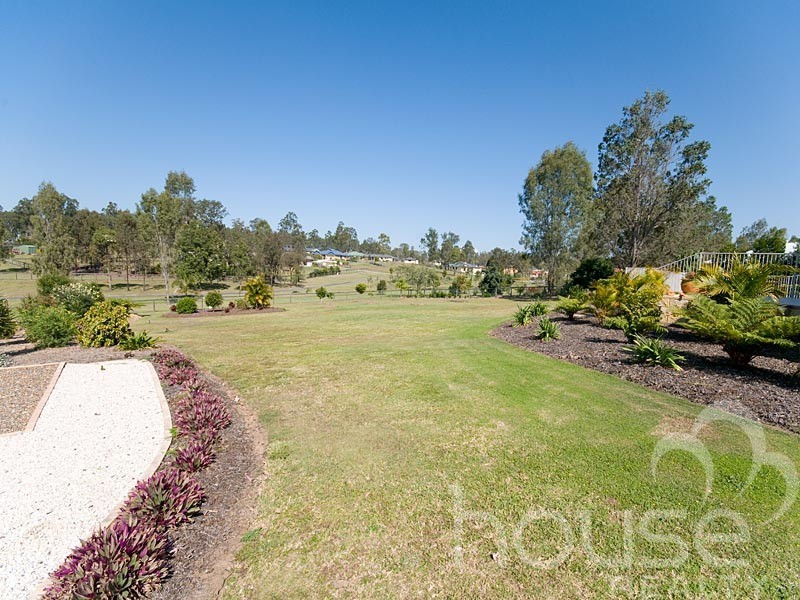 5 President Circle, Karalee QLD 4306