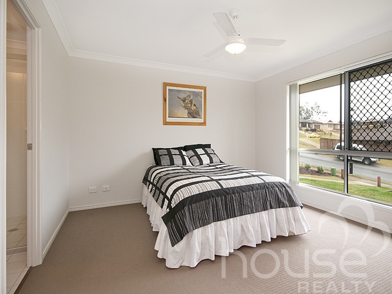 12 Shamrock Court, Chuwar QLD 4306