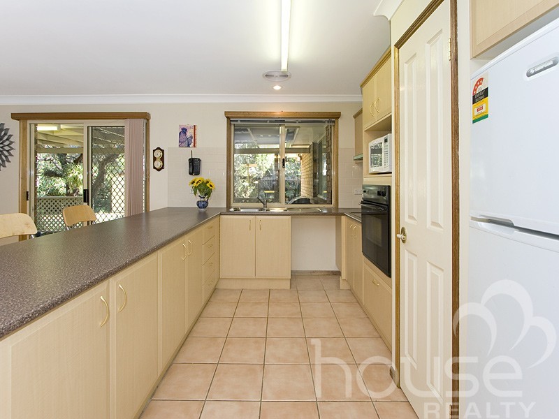 24 Crestwood Place, Moggill QLD 4070