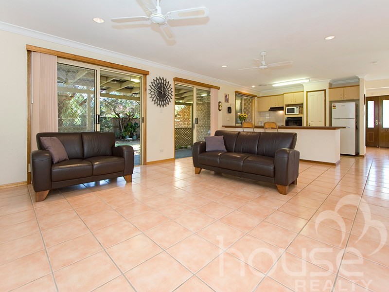 24 Crestwood Place, Moggill QLD 4070