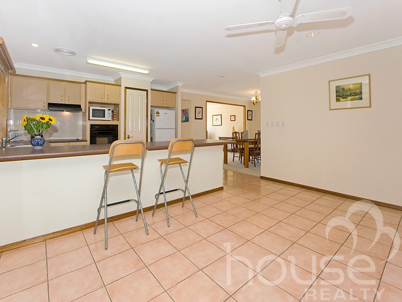 24 Crestwood Place, Moggill QLD 4070