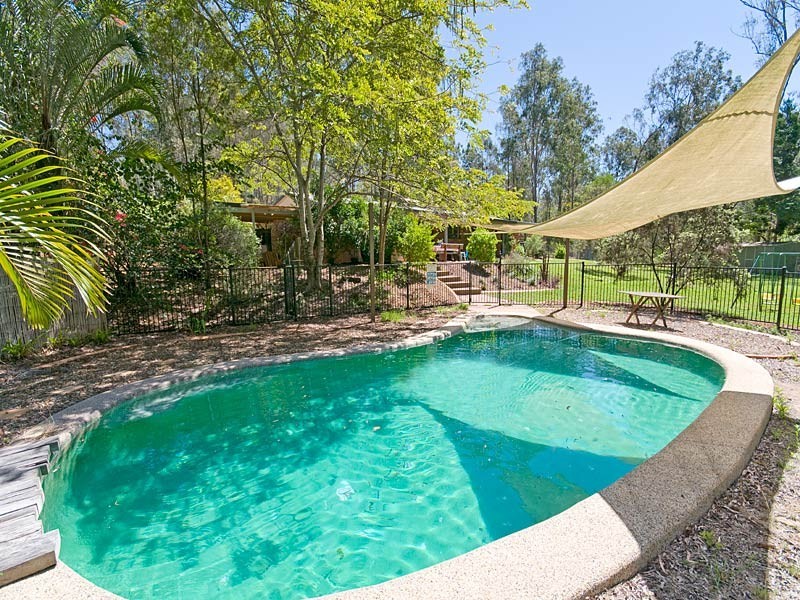 31 Kindra Avenue, Karana Downs QLD 4306