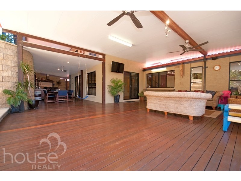 62 Gibson Crescent, Bellbowrie QLD 4070