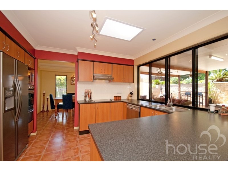 62 Gibson Crescent, Bellbowrie QLD 4070