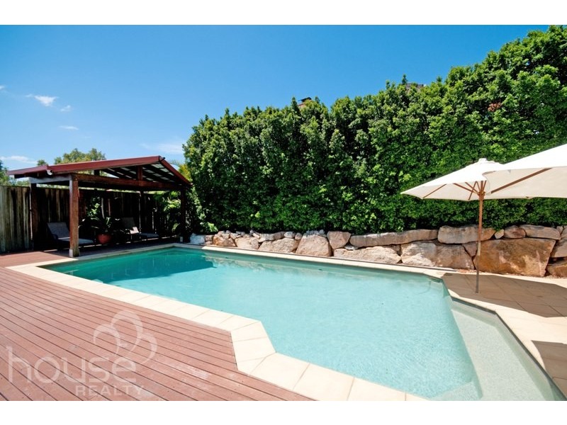 62 Gibson Crescent, Bellbowrie QLD 4070