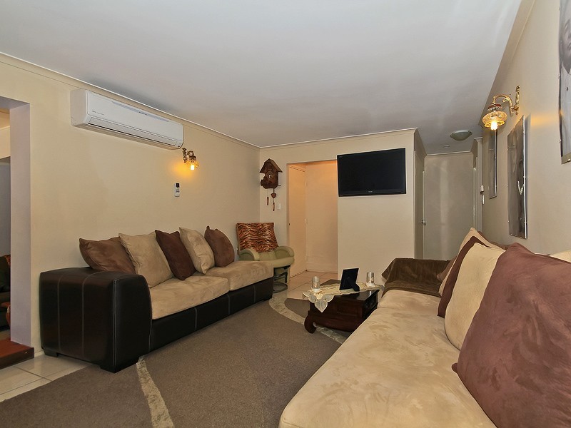 2 Merimbah Close, Karana Downs QLD 4306